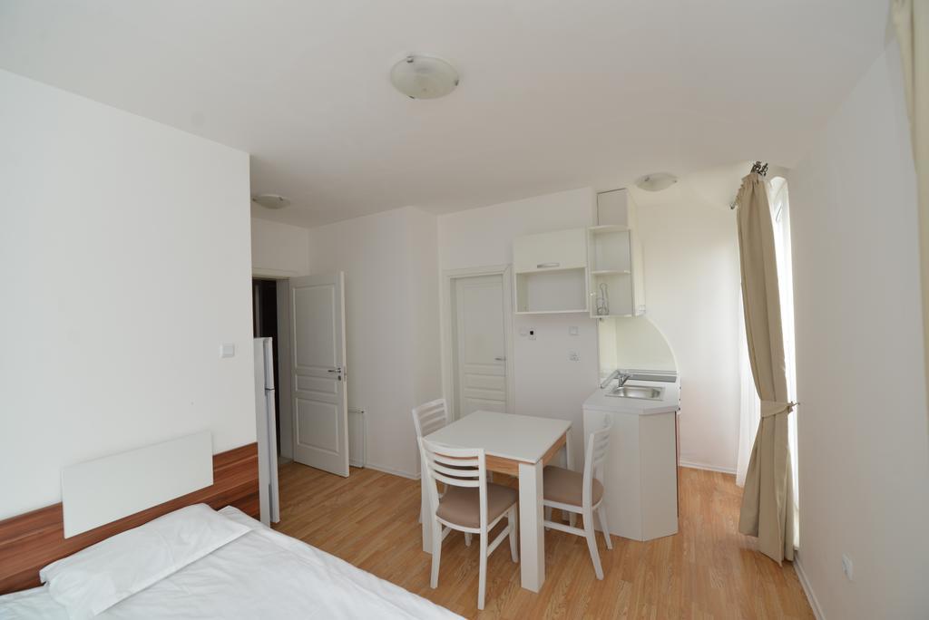 Romance Marine Aparthotel Sunny Beach Exterior photo